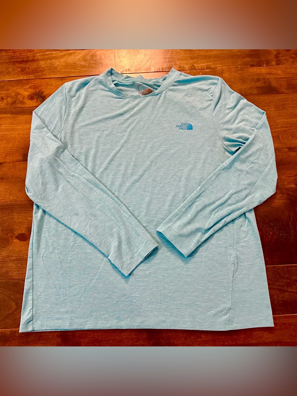 🌟 The North Face Women's Aqua Blue Tee
